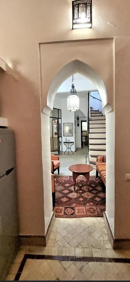Riad Privatise Jusqu A 5 Personnes A 5 Minutes Place Jemma El Fna Loue Avec Menage Et Petit Dejeuner Compris Marakéš