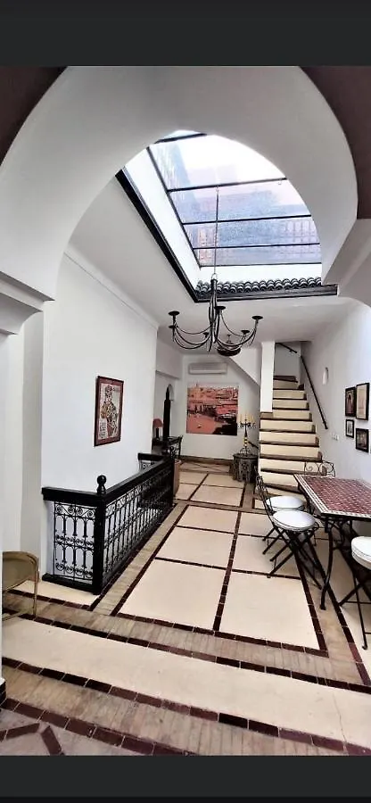 Riad Privatise Jusqu A 5 Personnes A 5 Minutes Place Jemma El Fna Loue Avec Menage Et Petit Dejeuner Compris Marakéš 0*,  Maroko